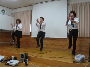 佐土原支部（5/12）　組合員さんのタップダンスで 始まった支部総会